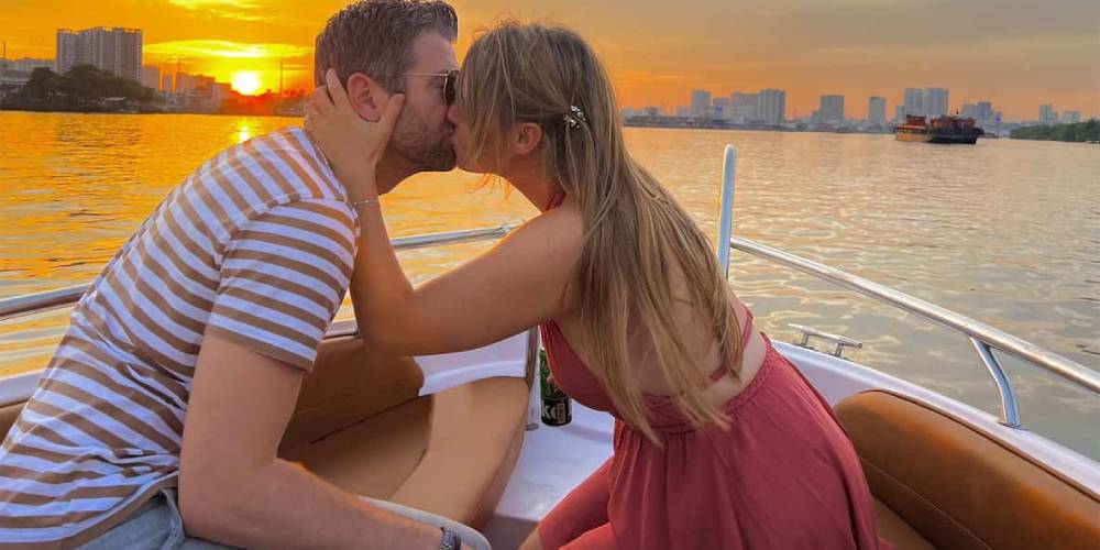 Is Kissing With an Escort Common in Berlin?